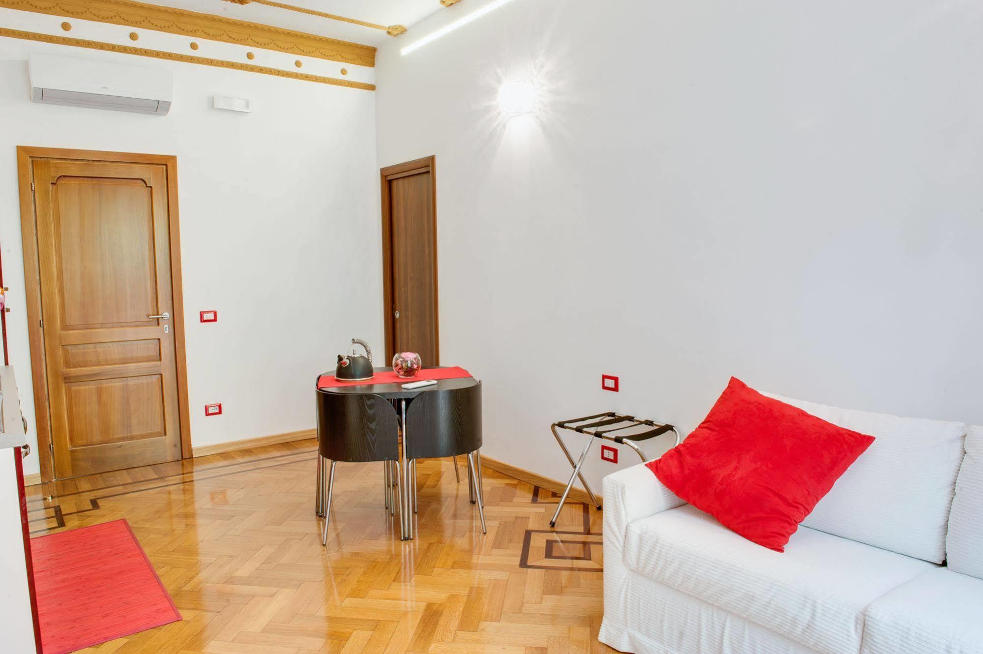 Lh Royal Suites Terrace Рим Екстер'єр фото